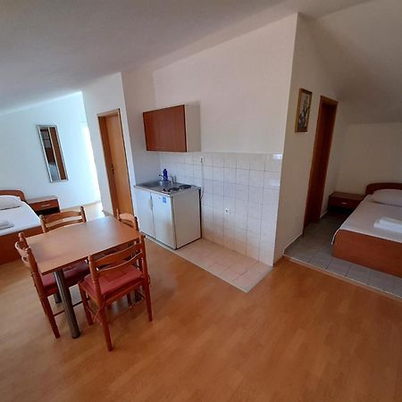 Apartments Nikolas Vodice Ngoại thất bức ảnh