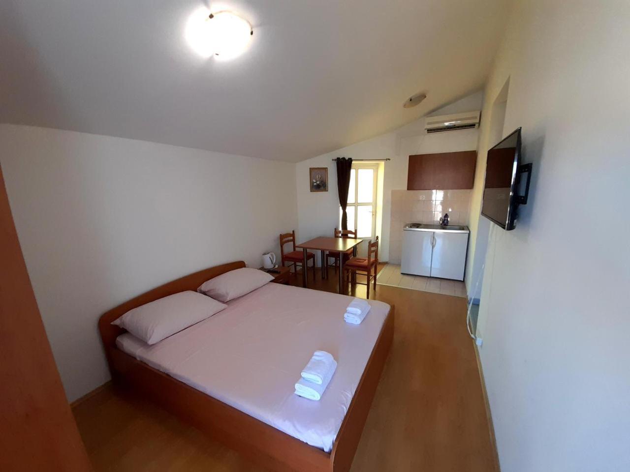 Apartments Nikolas Vodice Ngoại thất bức ảnh
