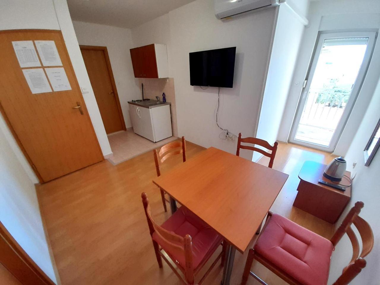 Apartments Nikolas Vodice Ngoại thất bức ảnh