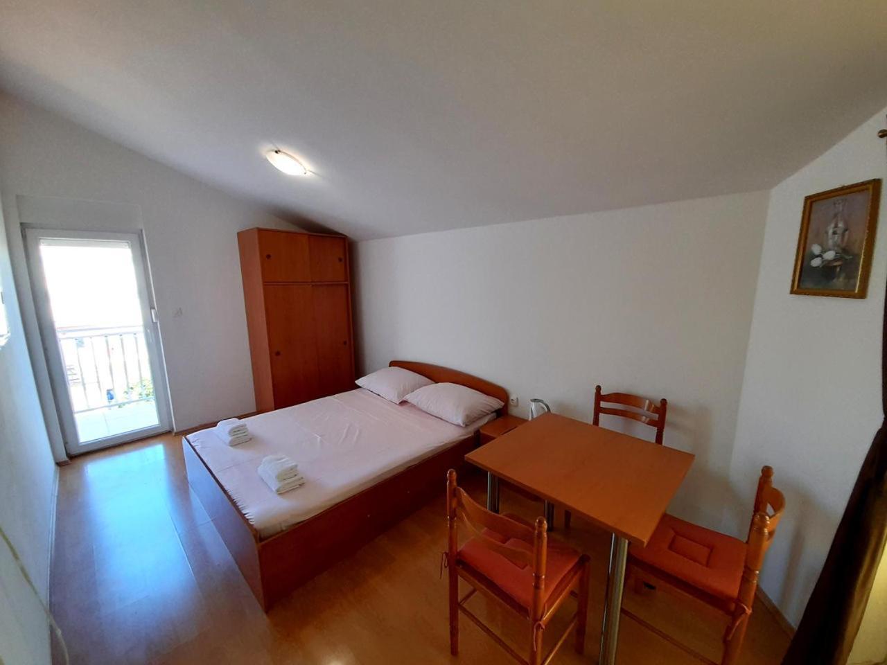 Apartments Nikolas Vodice Ngoại thất bức ảnh