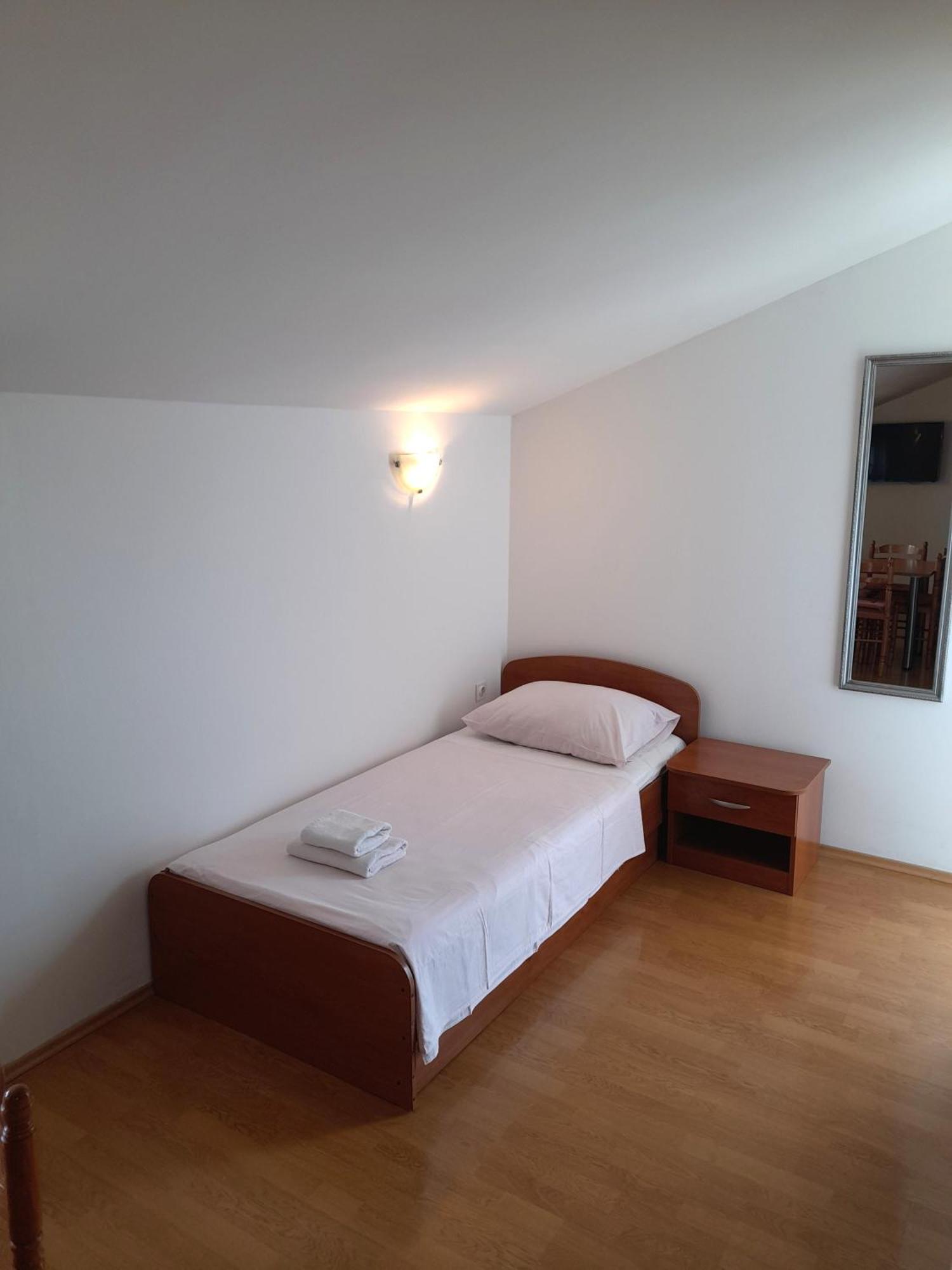 Apartments Nikolas Vodice Ngoại thất bức ảnh