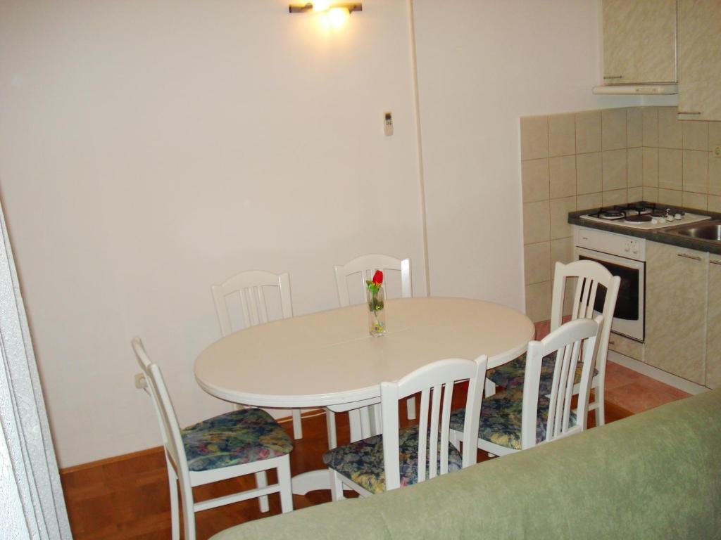 Apartments Nikolas Vodice Phòng bức ảnh