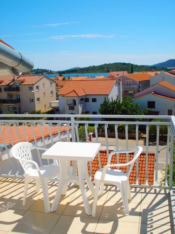 Apartments Nikolas Vodice Phòng bức ảnh