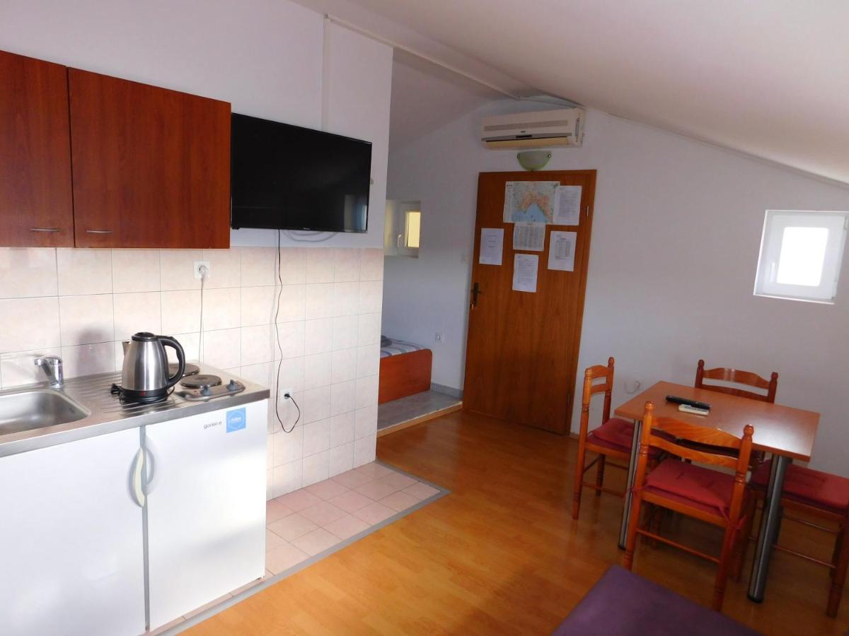 Apartments Nikolas Vodice Ngoại thất bức ảnh